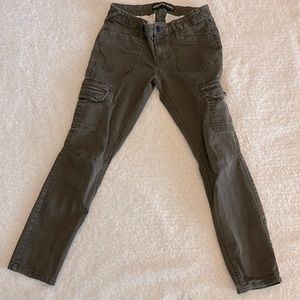 Express Stella Low Rise Ankle Skinny Crop Cargo Pants